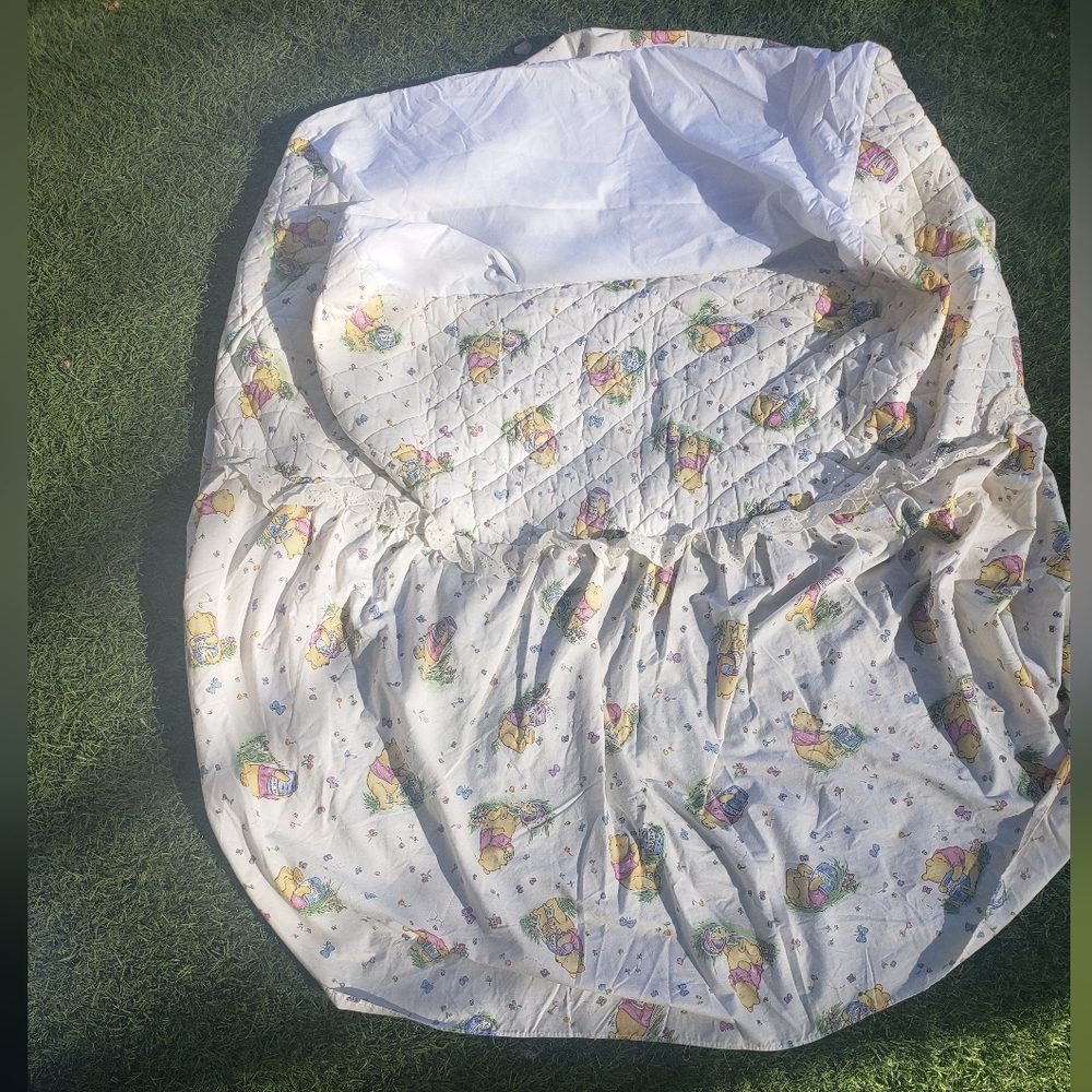 Vintage Winnie The Pooh Classic Bedding Bassinet cover  Set 1995 Disney